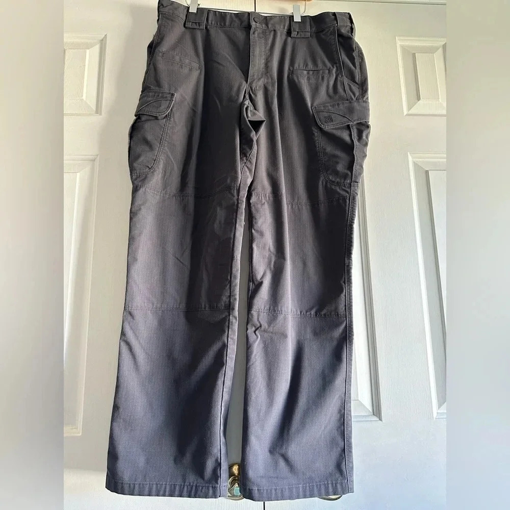 Men’s 5.11 Tactical Pants. Size 38x32